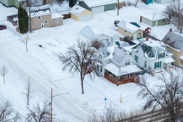 524 Cherry Street, Grand Forks, ND 58201