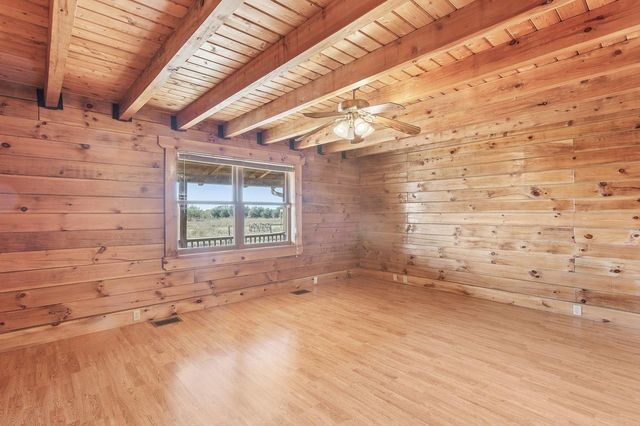 350 Hillview RD, Dale, TX 78616