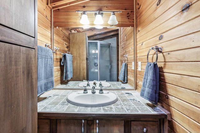 350 Hillview RD, Dale, TX 78616