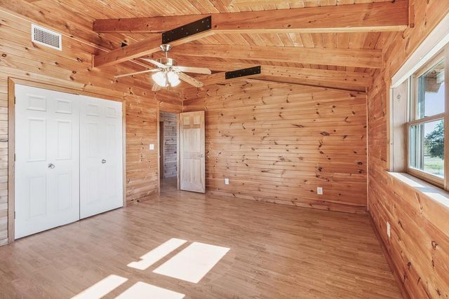 350 Hillview RD, Dale, TX 78616