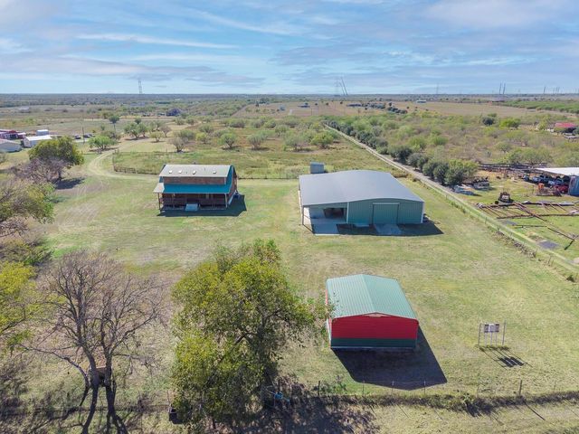 350 Hillview RD, Dale, TX 78616
