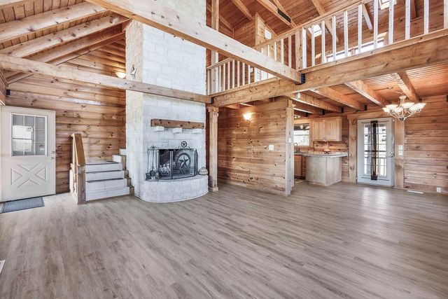 350 Hillview RD, Dale, TX 78616