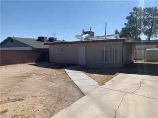 624 North 11th Street, Las Vegas, NV 89101