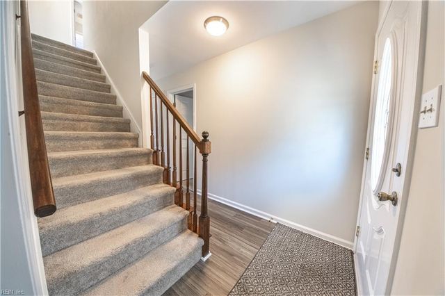 230 Chick Cove DR, Hardyville, VA 23070