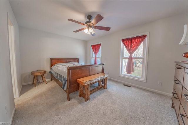 230 Chick Cove DR, Hardyville, VA 23070