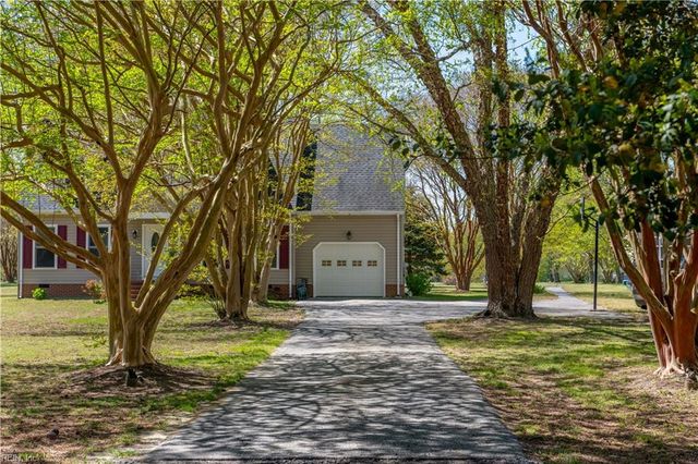 230 Chick Cove DR, Hardyville, VA 23070
