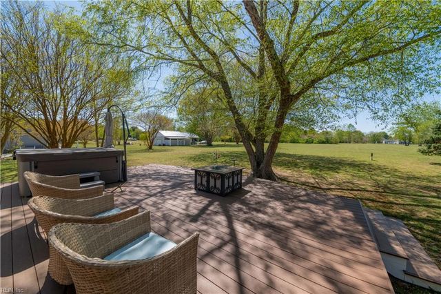230 Chick Cove DR, Hardyville, VA 23070