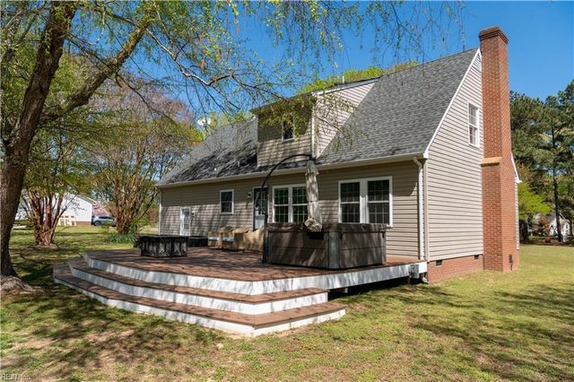 230 Chick Cove DR, Hardyville, VA 23070