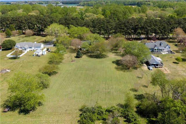 230 Chick Cove DR, Hardyville, VA 23070