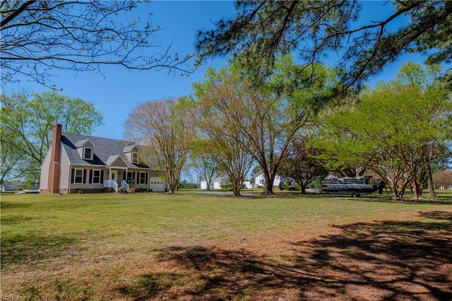230 Chick Cove DR, Hardyville, VA 23070