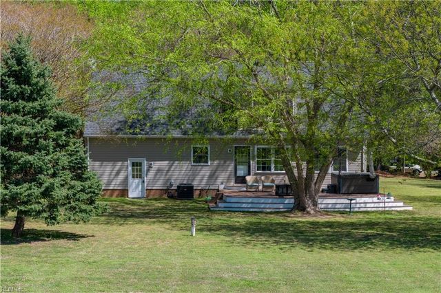 230 Chick Cove DR, Hardyville, VA 23070