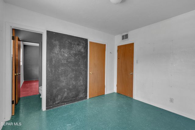 261 S MARYLAND Street, El Paso, TX 79905
