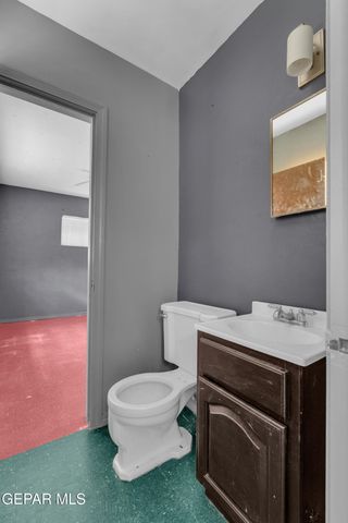 261 S MARYLAND Street, El Paso, TX 79905