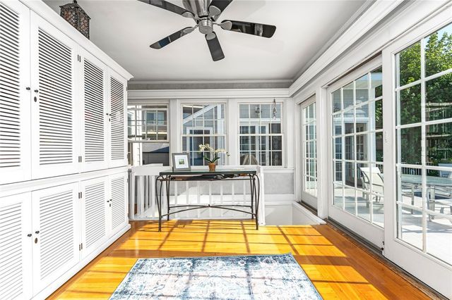 8 Rushton Drive, Cranston, RI 02905
