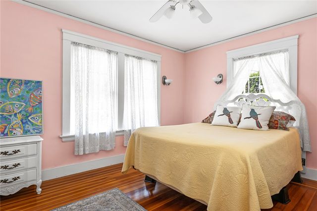 8 Rushton Drive, Cranston, RI 02905