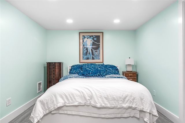8 Rushton Drive, Cranston, RI 02905