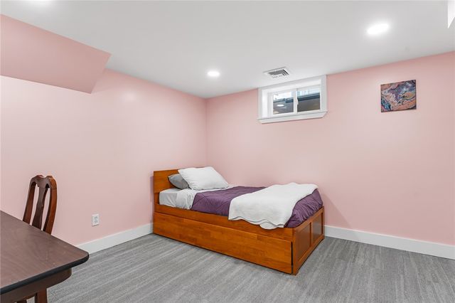 8 Rushton Drive, Cranston, RI 02905