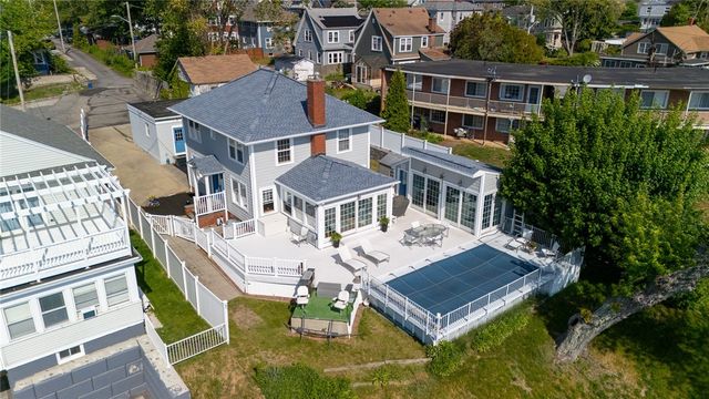 8 Rushton Drive, Cranston, RI 02905