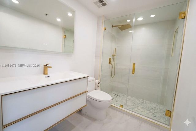 325 S Biscayne Blvd 3314, Miami, FL 33131