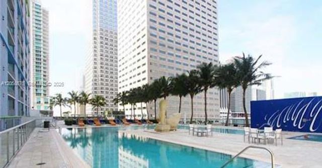 325 S Biscayne Blvd 3314, Miami, FL 33131