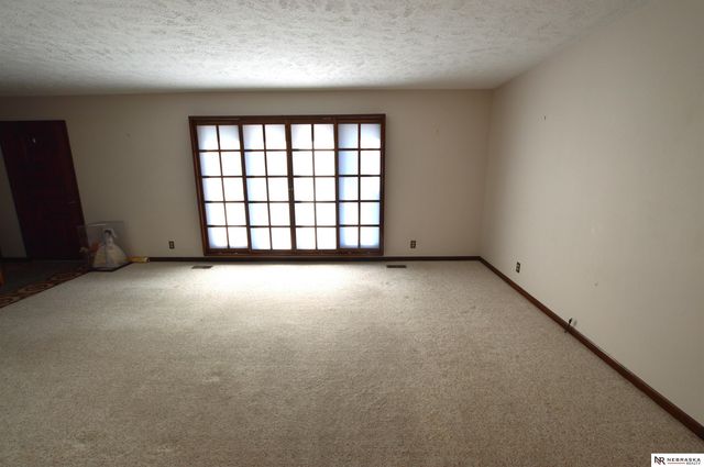 3748 N 44th Street, Lincoln, NE 68504