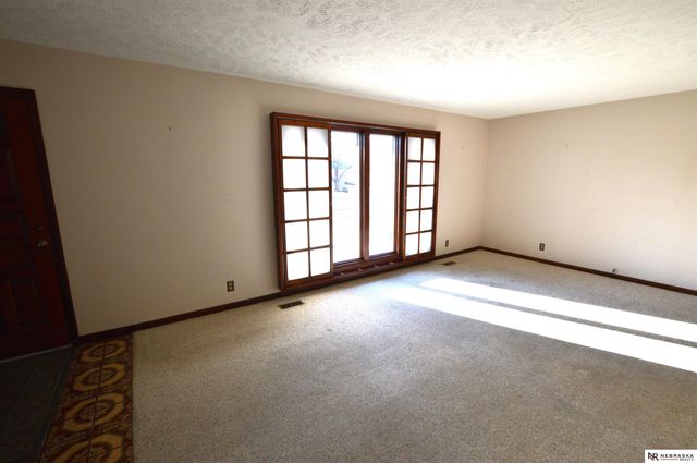 3748 N 44th Street, Lincoln, NE 68504