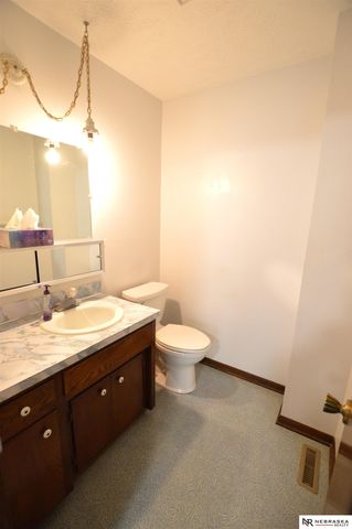 3748 N 44th Street, Lincoln, NE 68504