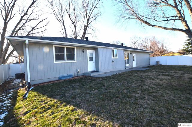 3748 N 44th Street, Lincoln, NE 68504