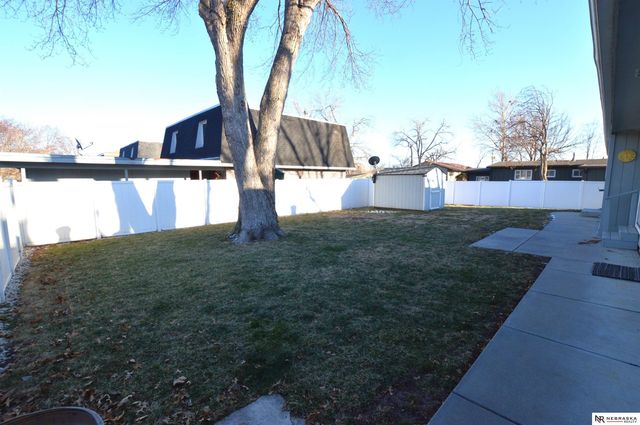 3748 N 44th Street, Lincoln, NE 68504