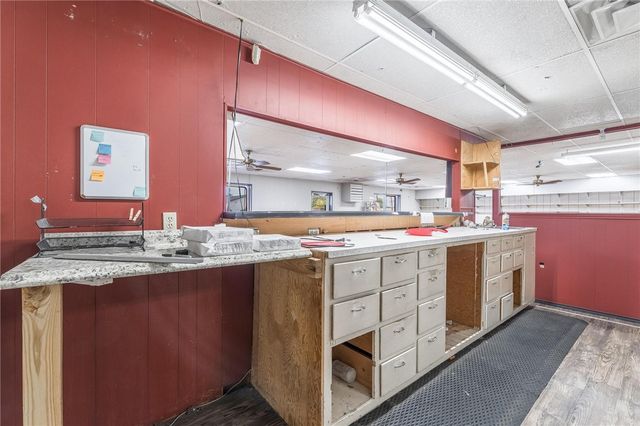 701 S Thompson Street A, Springdale, AR 72764