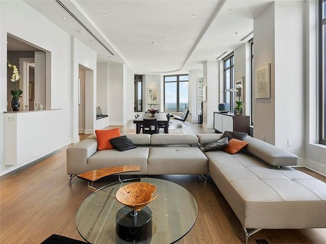 3376 Peachtree Road NE 44B, Atlanta, GA 30326