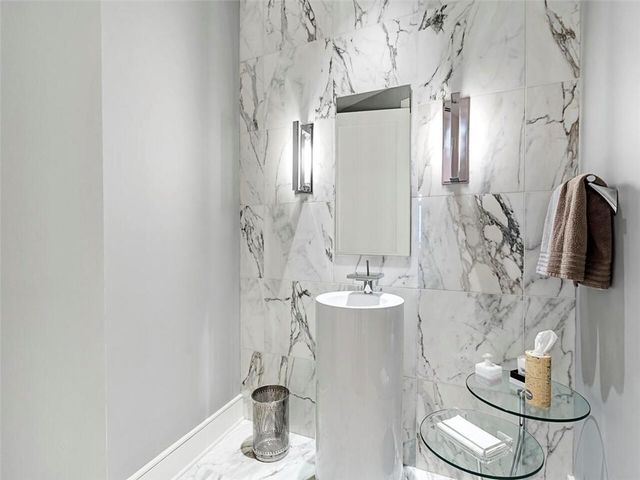 3376 Peachtree Road NE 44B, Atlanta, GA 30326