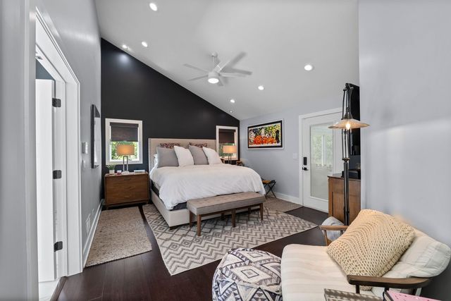 620 W Old Elm Road, Lake Forest, IL 60045