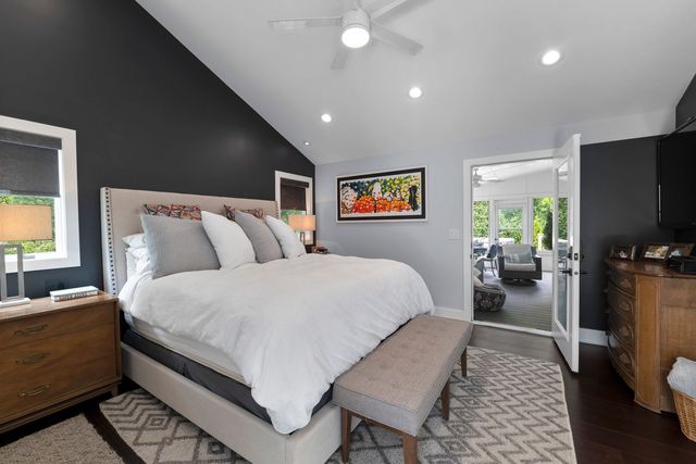 620 W Old Elm Road, Lake Forest, IL 60045