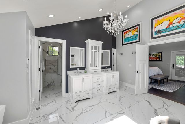 620 W Old Elm Road, Lake Forest, IL 60045