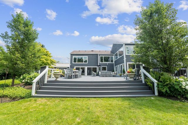 620 W Old Elm Road, Lake Forest, IL 60045