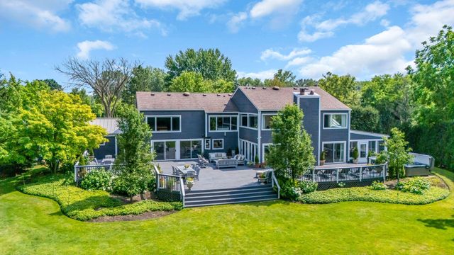 620 W Old Elm Road, Lake Forest, IL 60045