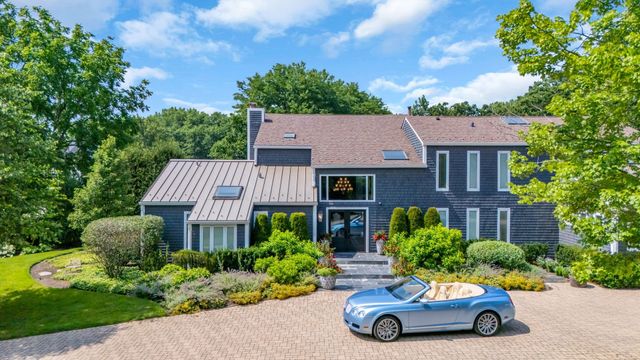 620 W Old Elm Road, Lake Forest, IL 60045