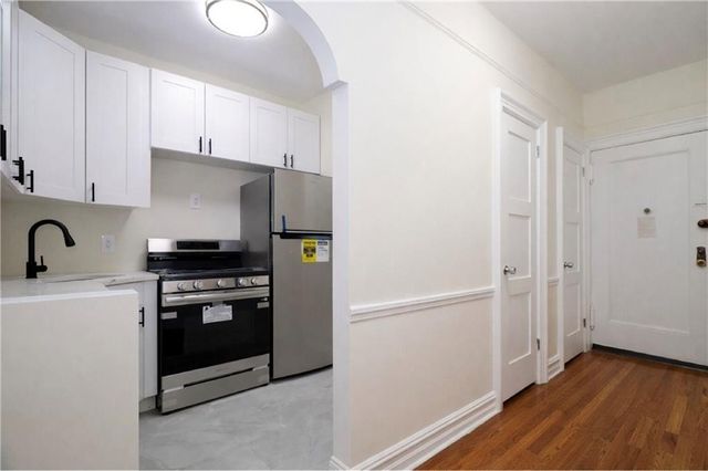 1289 E 19th St Apt B3, New York City, NY 11230