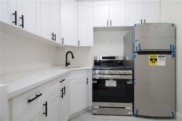 1289 E 19th St Apt B3, New York City, NY 11230