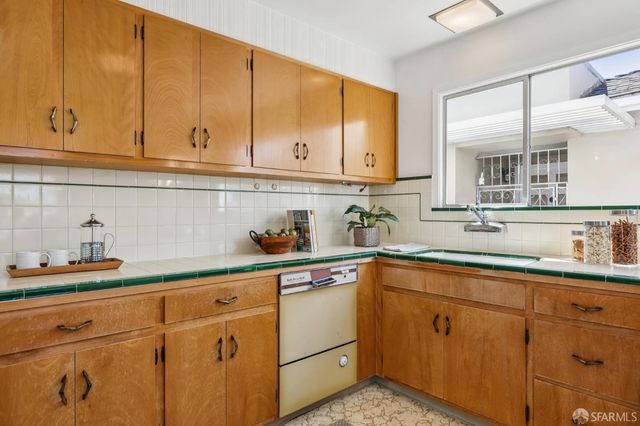 1525 Eucalyptus Drive, San Francisco, CA 94132