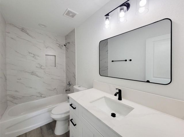 7813 Hirsch Road B, Houston, TX 77016