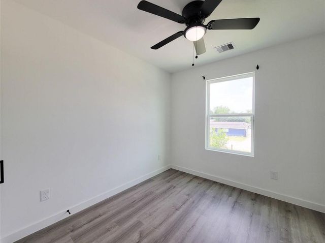 7813 Hirsch Road B, Houston, TX 77016