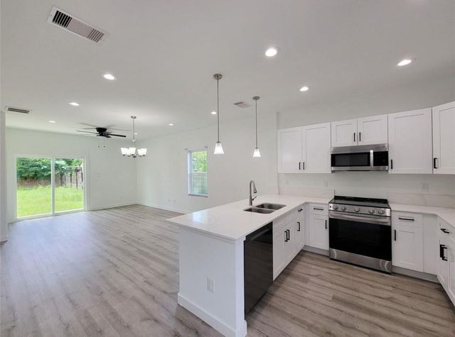 7813 Hirsch Road B, Houston, TX 77016