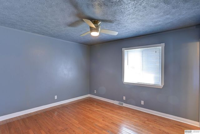 5911 S 137 Street, Omaha, NE 68137
