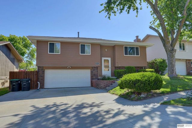 5911 S 137 Street, Omaha, NE 68137