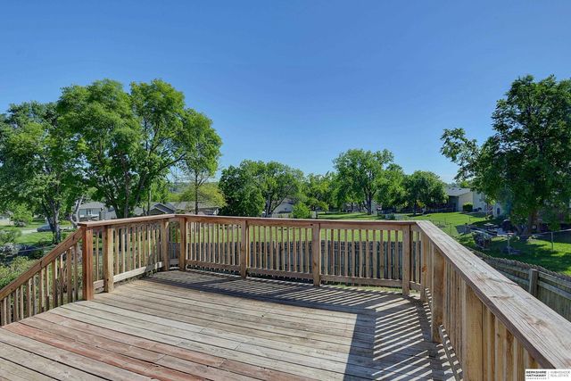 5911 S 137 Street, Omaha, NE 68137