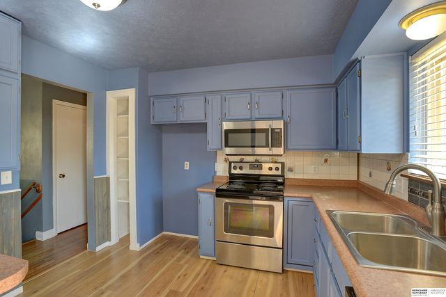 5911 S 137 Street, Omaha, NE 68137