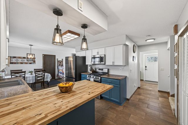 11601 Eldorado Street NW, Coon Rapids, MN 55433