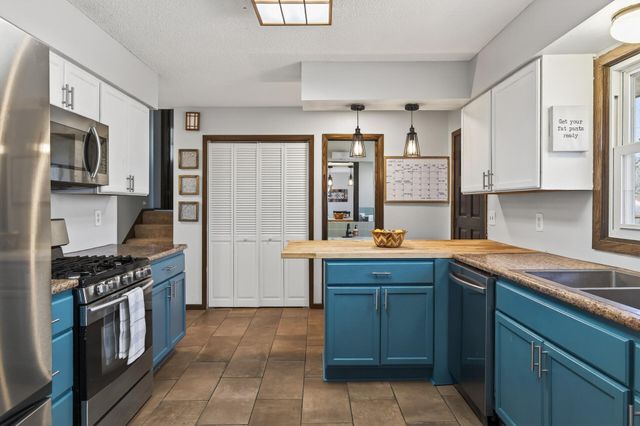 11601 Eldorado Street NW, Coon Rapids, MN 55433